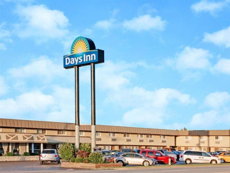 Days Inn By Wyndham Elk Grove Village O'Hare Airport West Zewnętrze zdjęcie