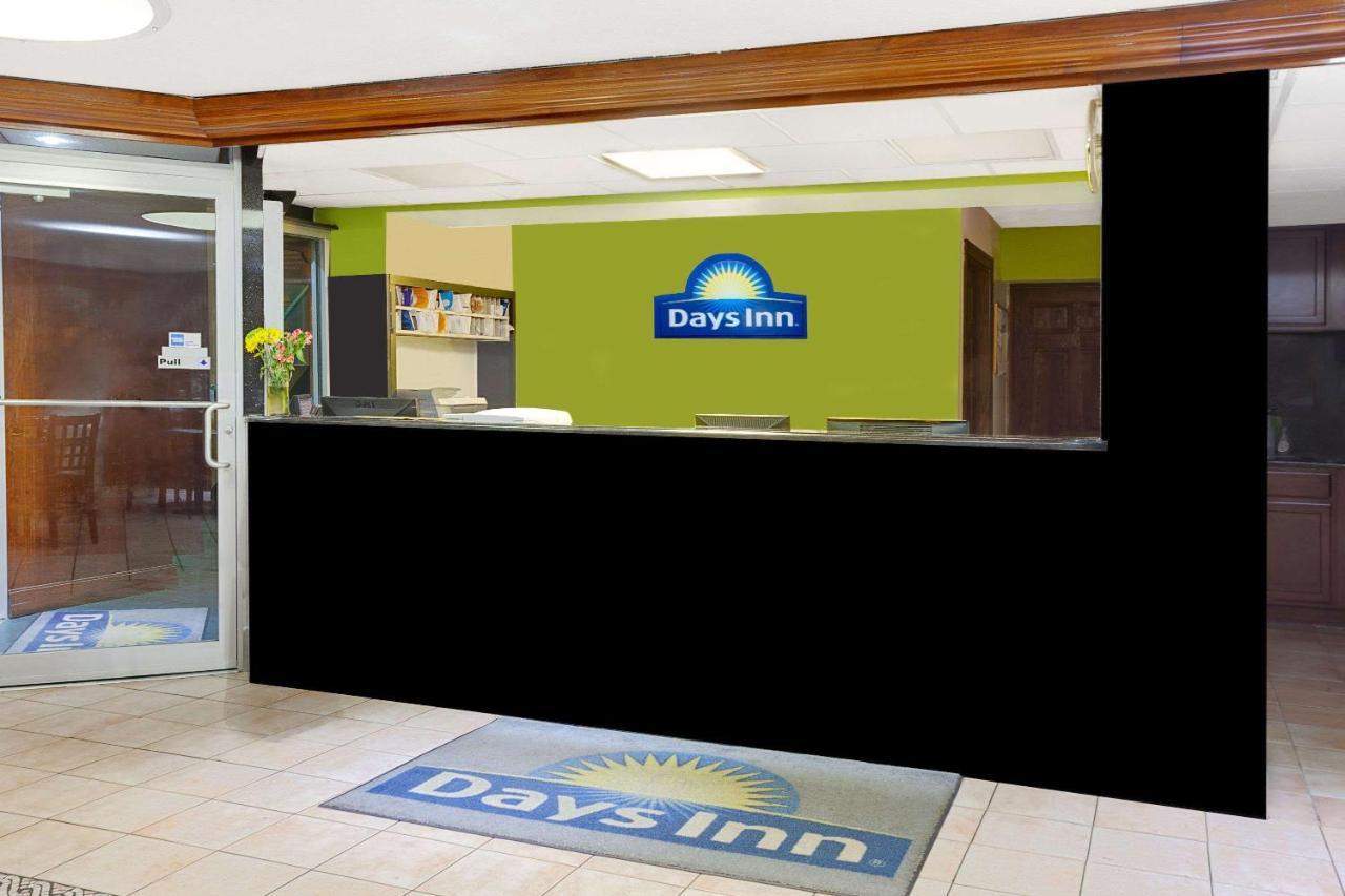Days Inn By Wyndham Elk Grove Village O'Hare Airport West Zewnętrze zdjęcie